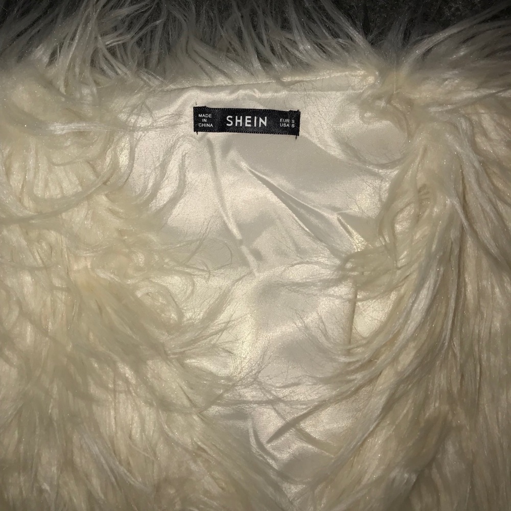 Fluffy Event Jacket - Picture 4 of 5